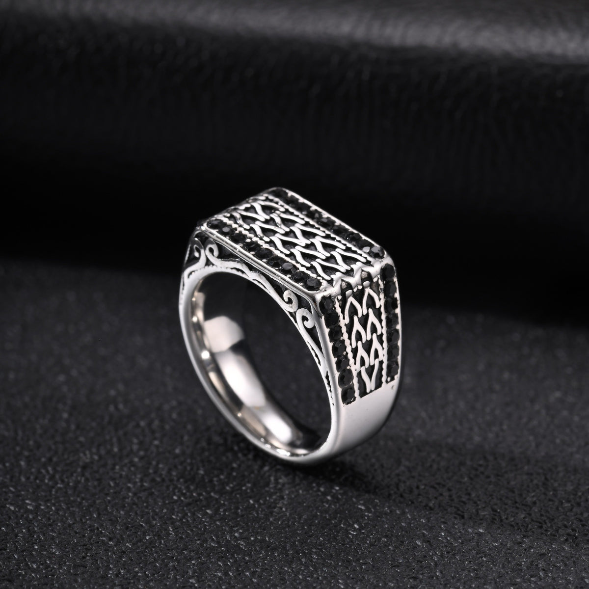 Stainless Steel Zircon Chain Woven Pattern Men's Ring Explosion