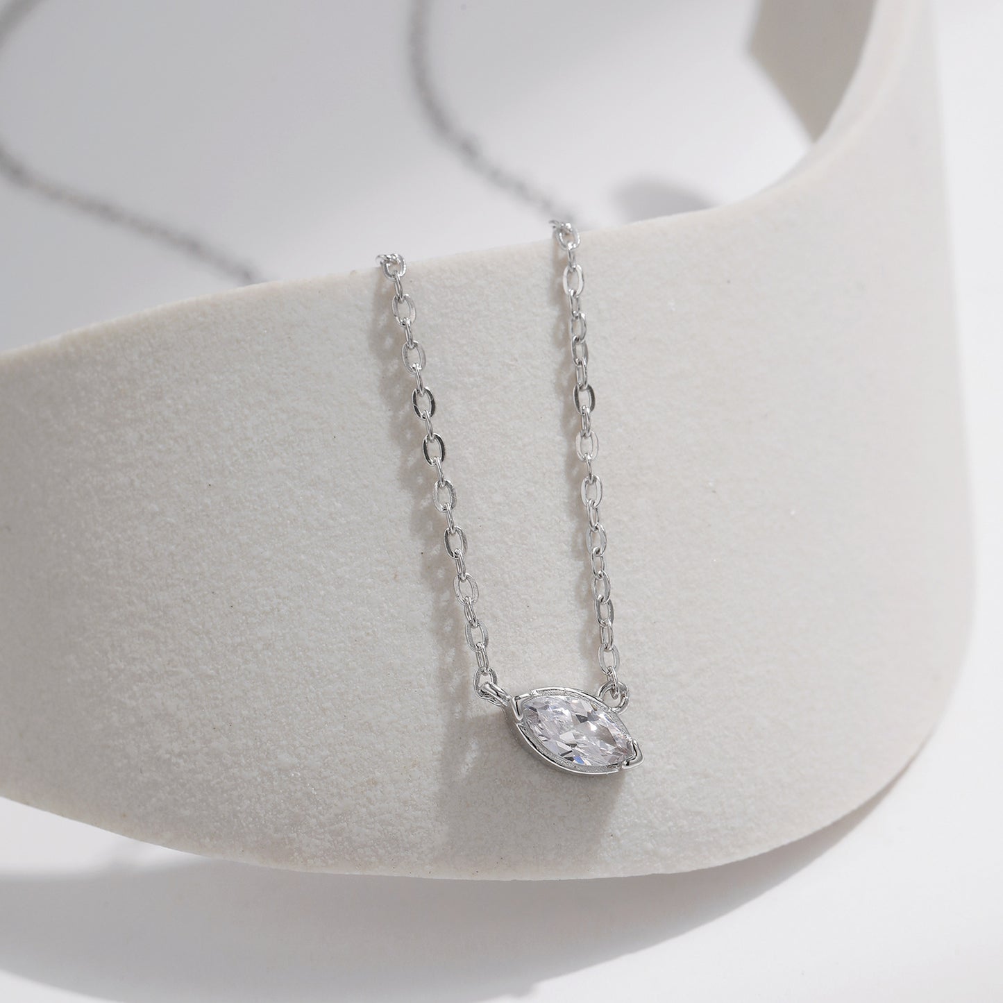 Planderful Collection Everyday Genie S925 Sterling Silver Single Zircon Necklace – Versatile Collarbone Chain for Female Korean Style