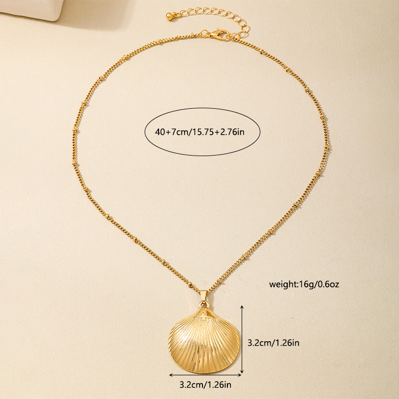 Planderful Vienna Verve Necklace – Stylish Marine-Inspired Gold Shell Design