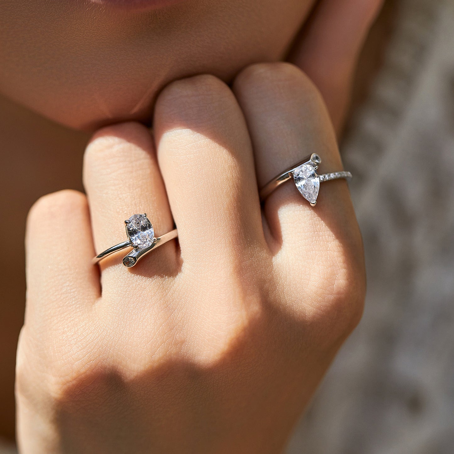 Planderful Everyday Genie Oval Ring – Irregular Simple Design with Shiny Zircon