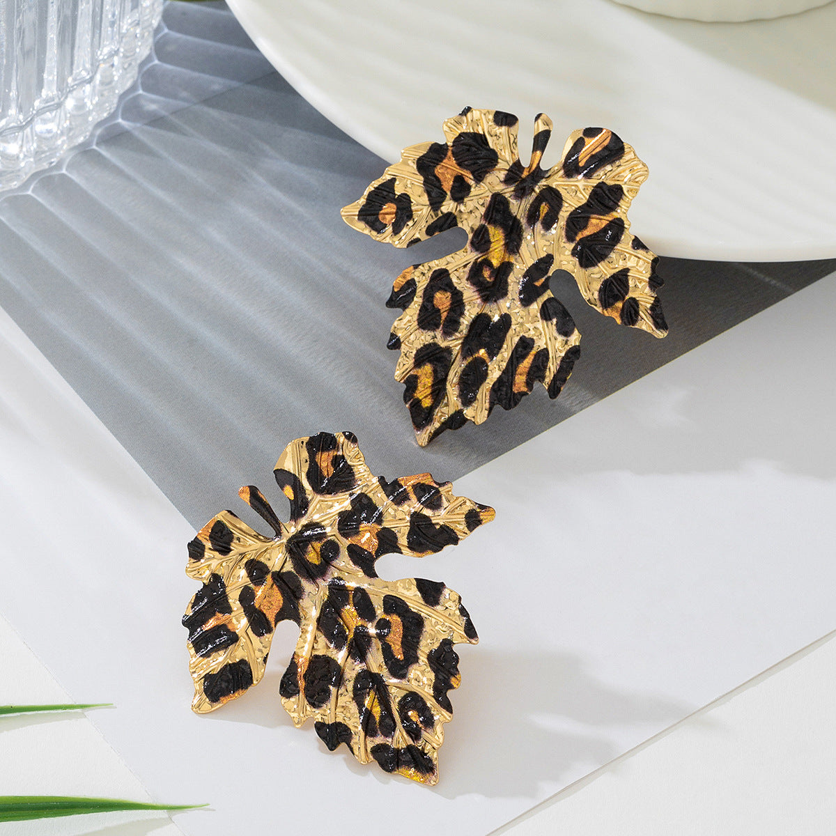 Planderful Vienna Verve Earrings – Stylish Metal Leopard Print Design