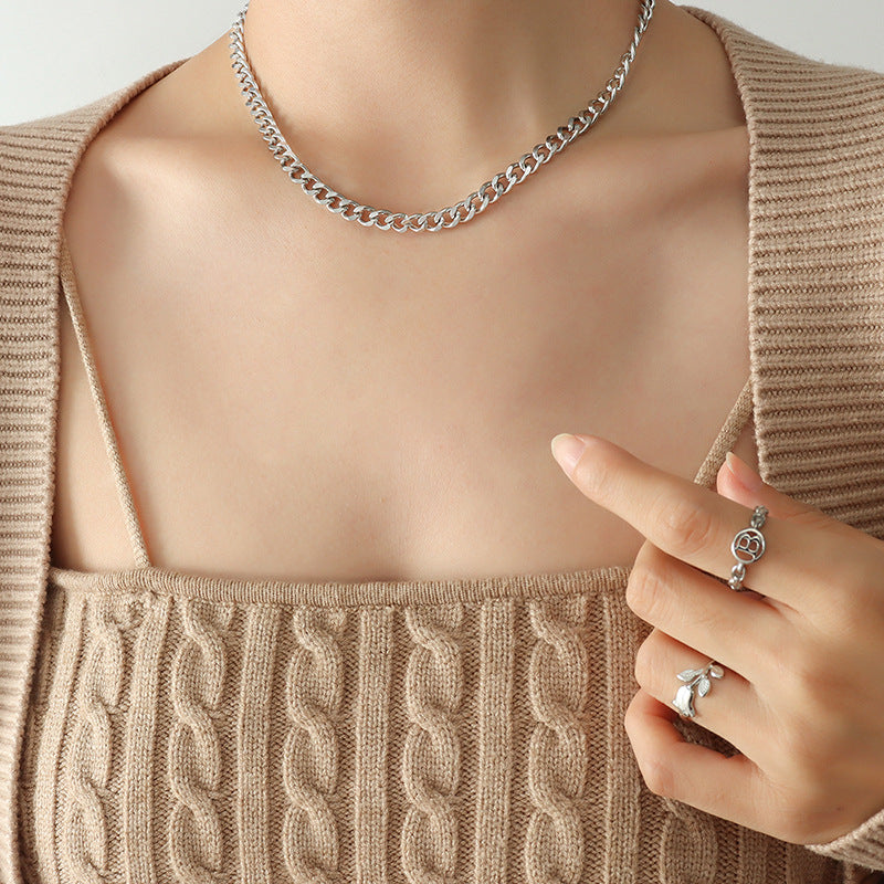 Gold-Plated Double-Layer Portrait Necklace with Trendy Design for Women