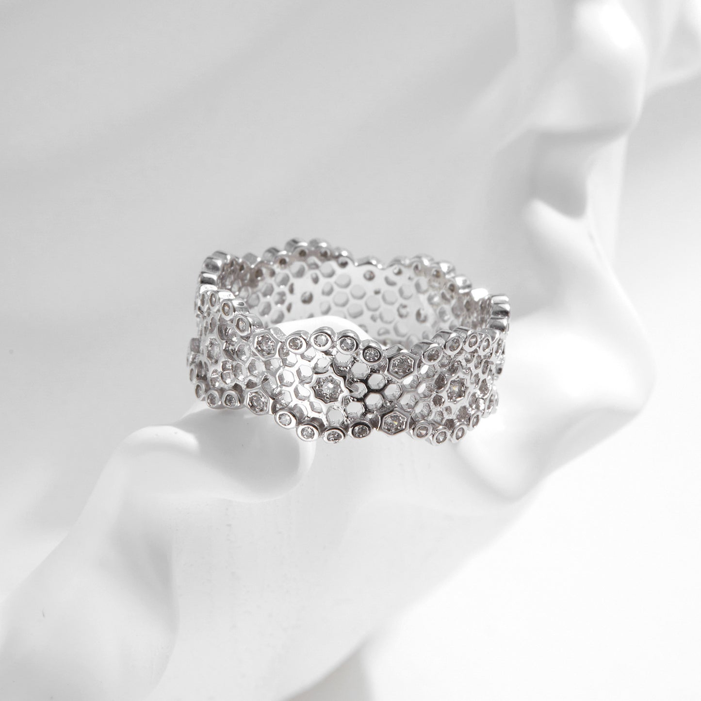 Planderful Everyday Genie Ring – Trendy Hollow Lace Design with Zircon Accents