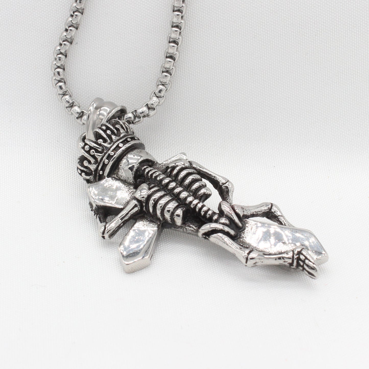 Planderful Everyday Genie – Retro Skull Cross Men's Titanium Steel Pendant Necklace