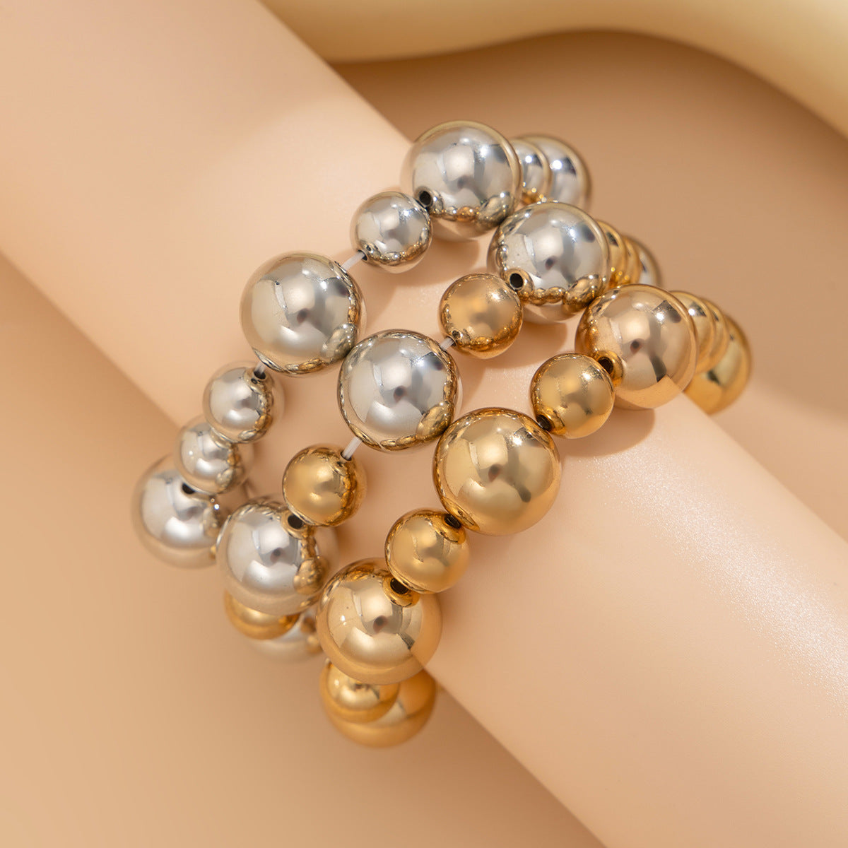 Planderful Vienna Verve Punk Beaded Bracelet For Women Bold Geometric Ball Jewelry With Contrasting Colors