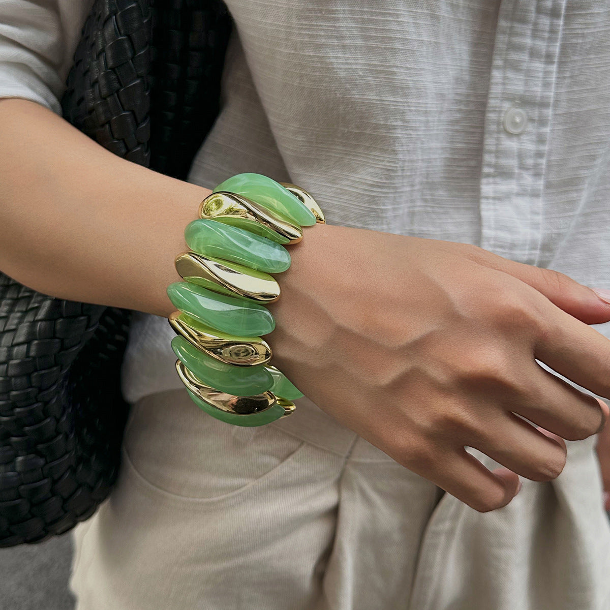 Planderful Vienna Verve Resin Color Bracelet For Women Bold Retro Elastic Statement Jewelry