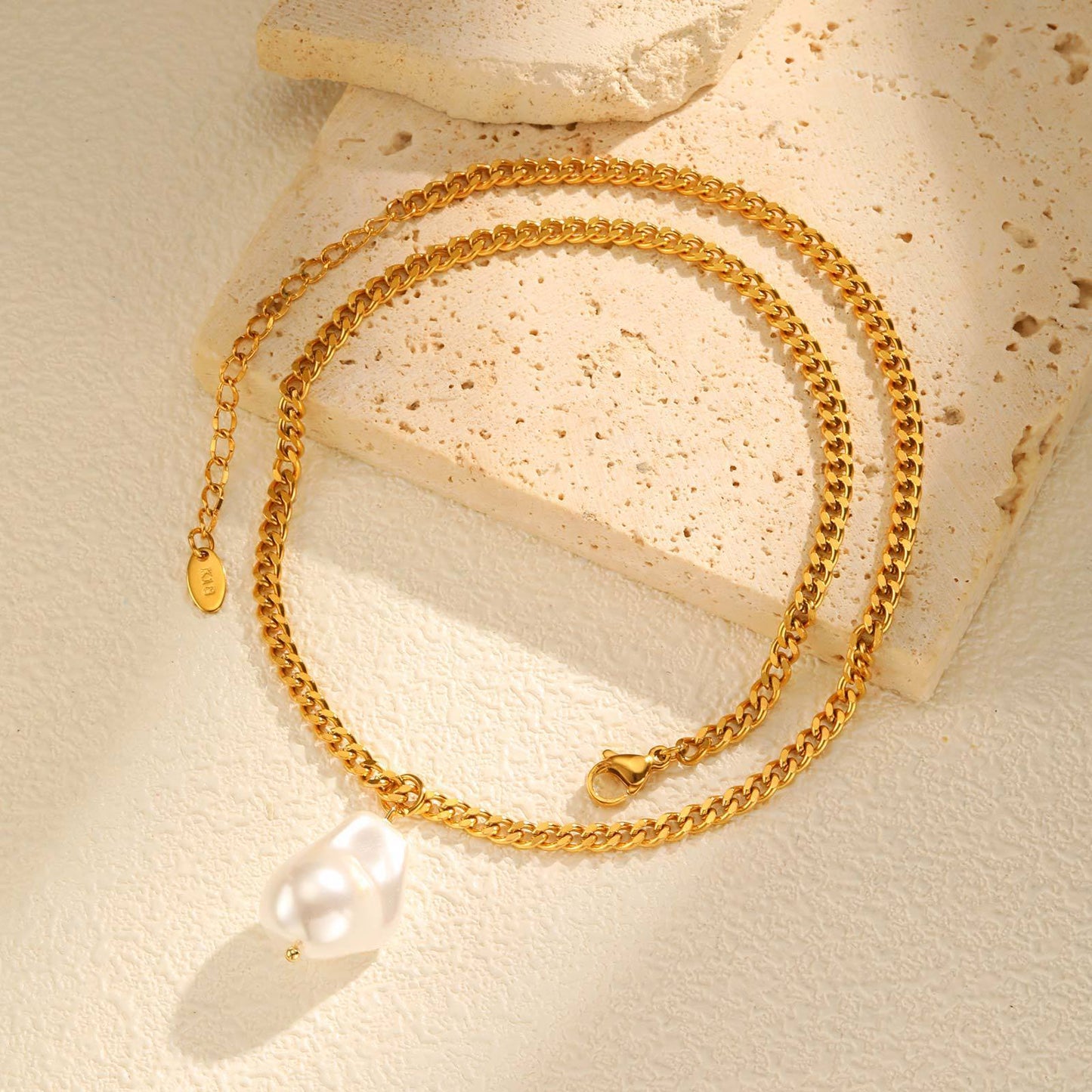 Women's French Design Clavicle Chain – Stainless Steel Grinding Chain Imitation Baroque Necklace