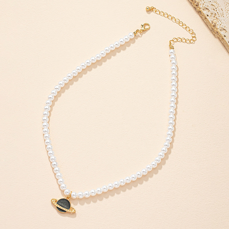 Luxurious Pearl Planet Necklace with Exquisite Design and Elegant Charm