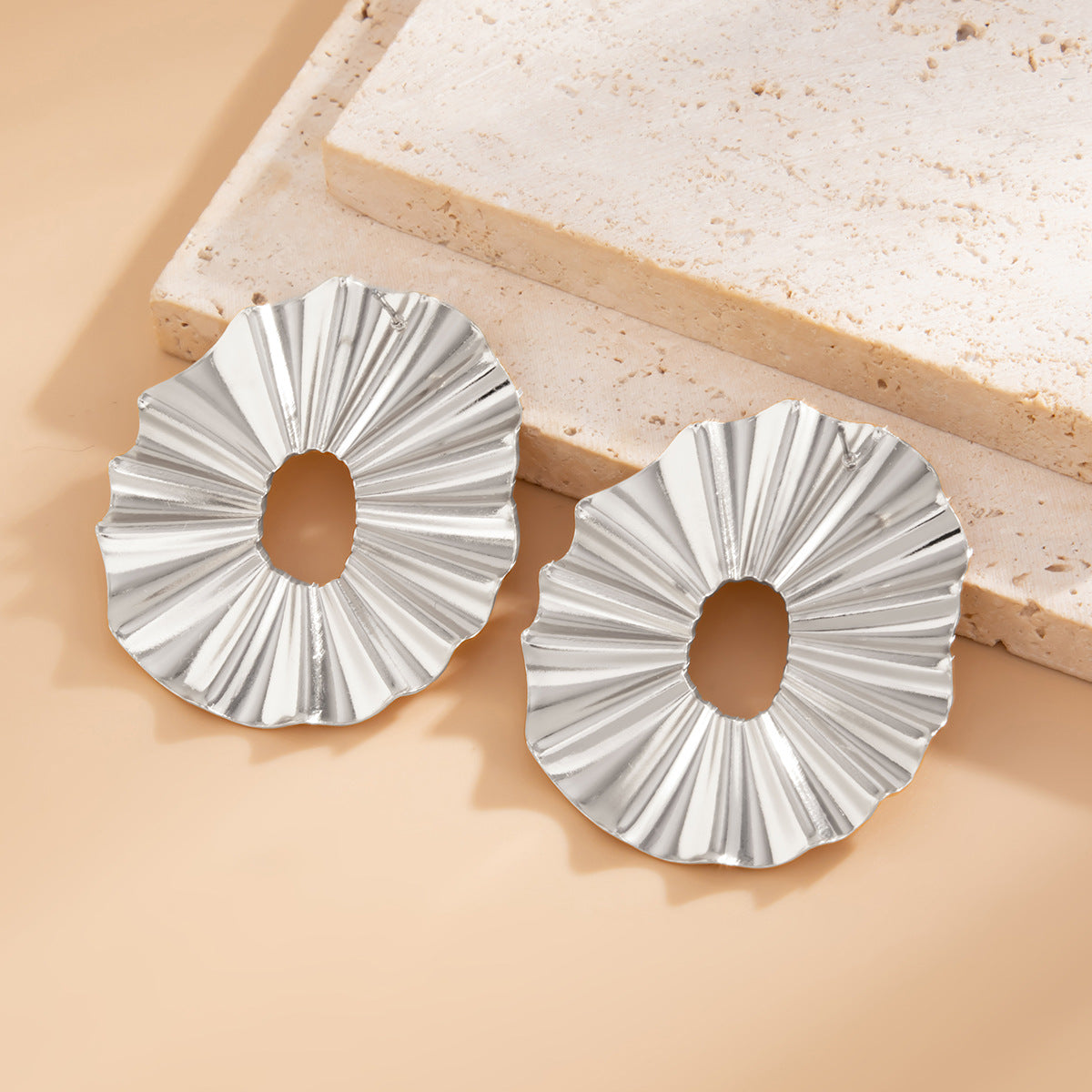 Planderful Vienna Verve Earrings – Elegant Sunflower Design