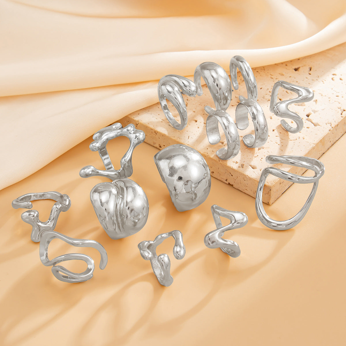Planderful Vienna Verve Geometric Ring With Liquid Joint Design For Women Modern Minimal Metal Jewelry