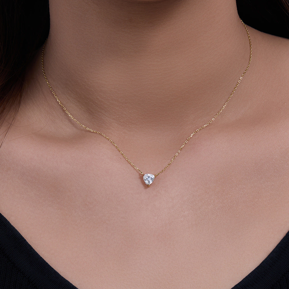 Niche Design Love-Shaped Zircon Pendant Necklace S925 Sterling Silver Necklace