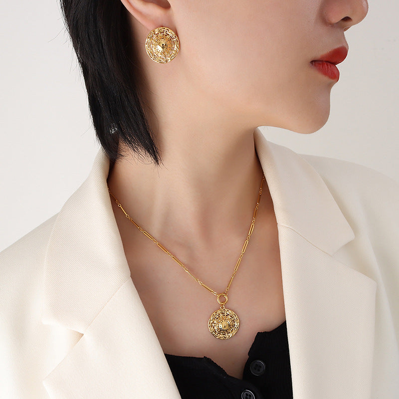 Metal Hollow Straw Hat Necklace and Earrings Set for Women