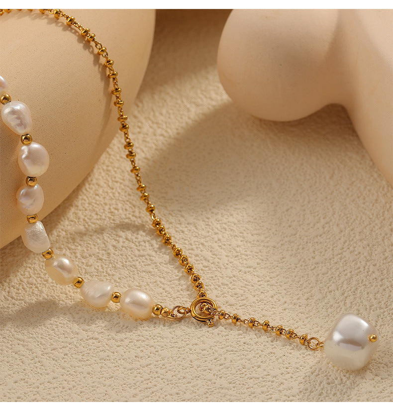 Elegant French Style Freshwater Pearl Pendant Necklace with Pull-Out Buckle