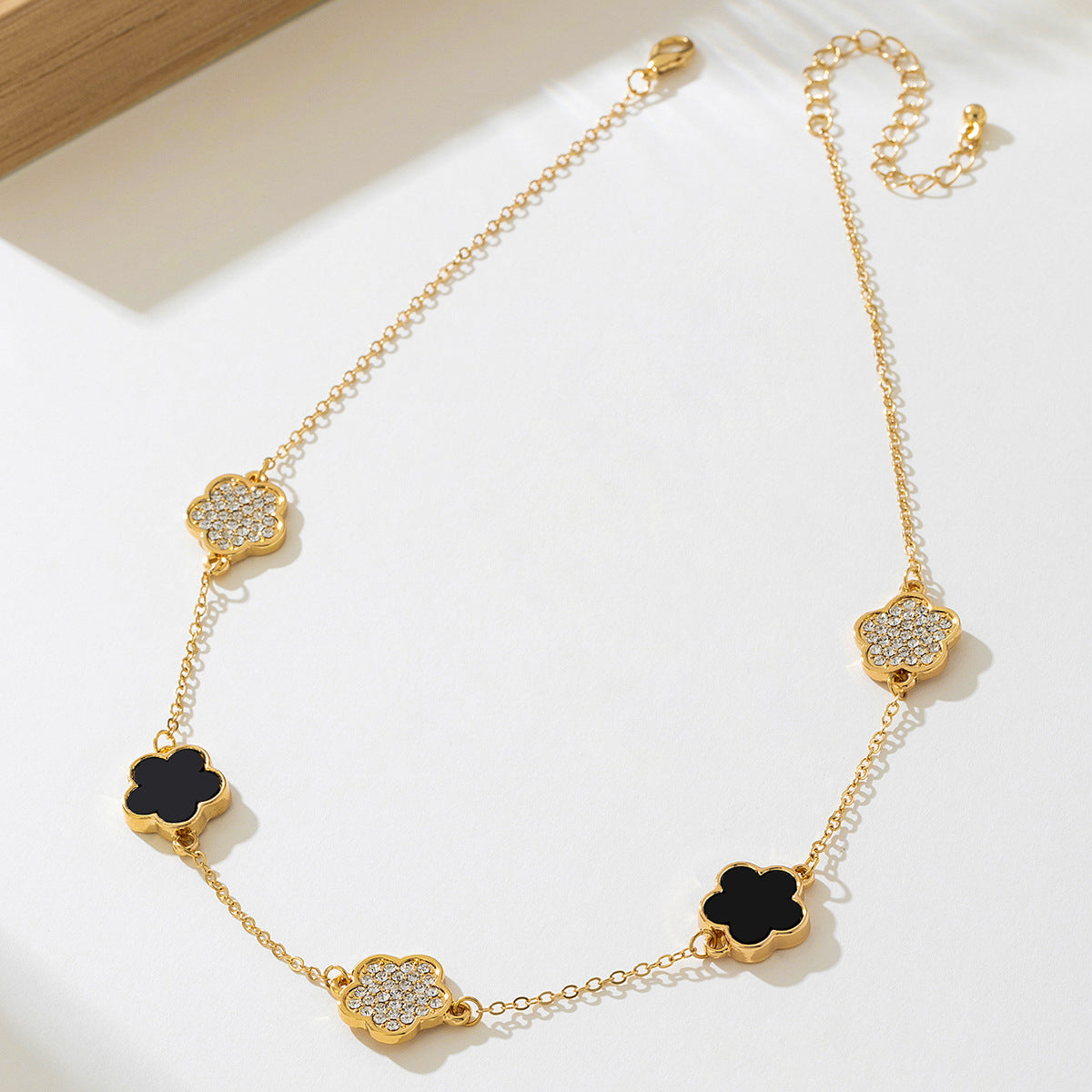 Elegant Clover Jewelry Set for Women by Planderful