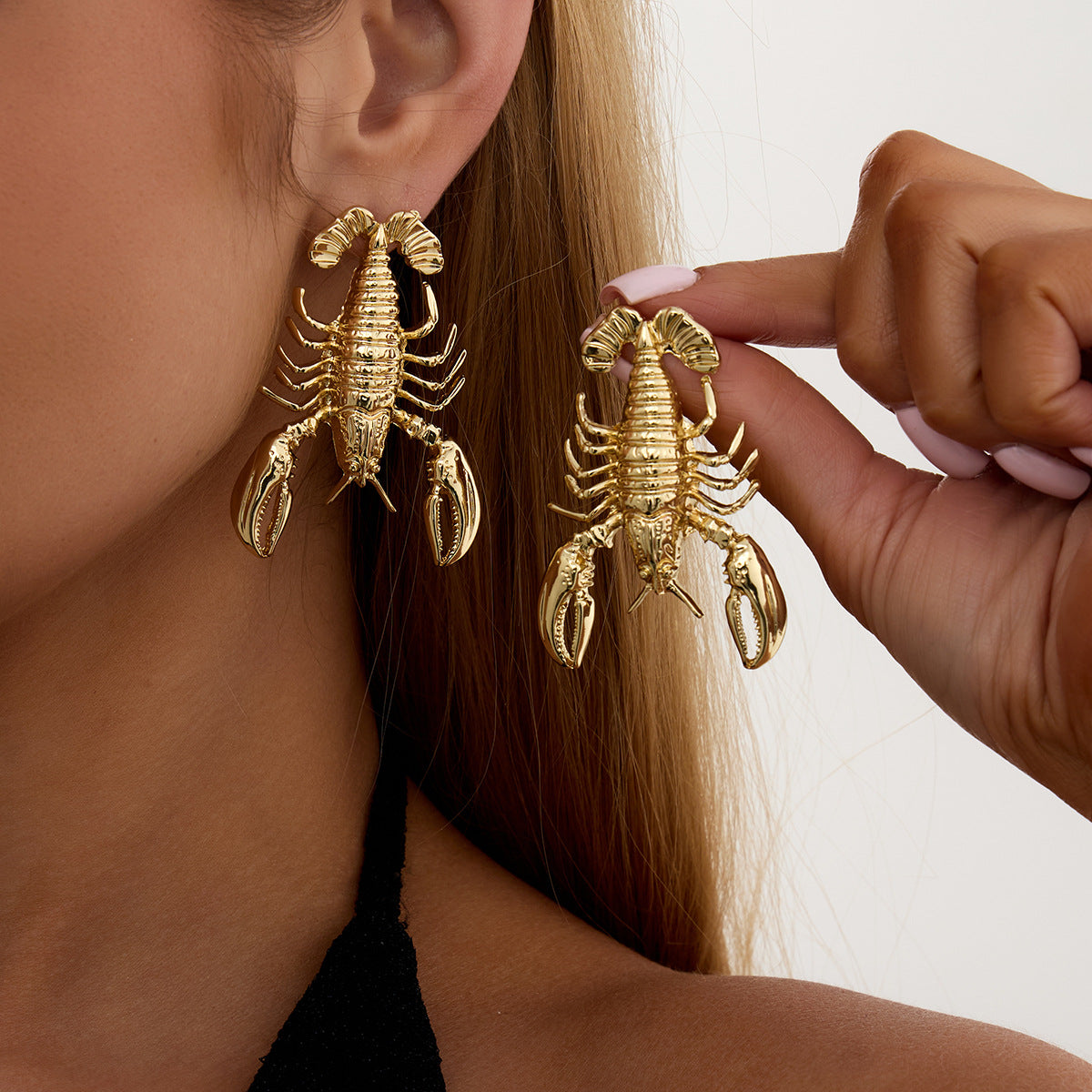 Planderful Lobster Pendant Stud Earrings For Women 3D Ocean Style Design Vienna Verve Collection