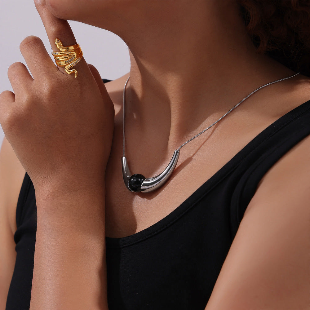 British Retro Crescent Moon Agate Pendant Steel Necklace