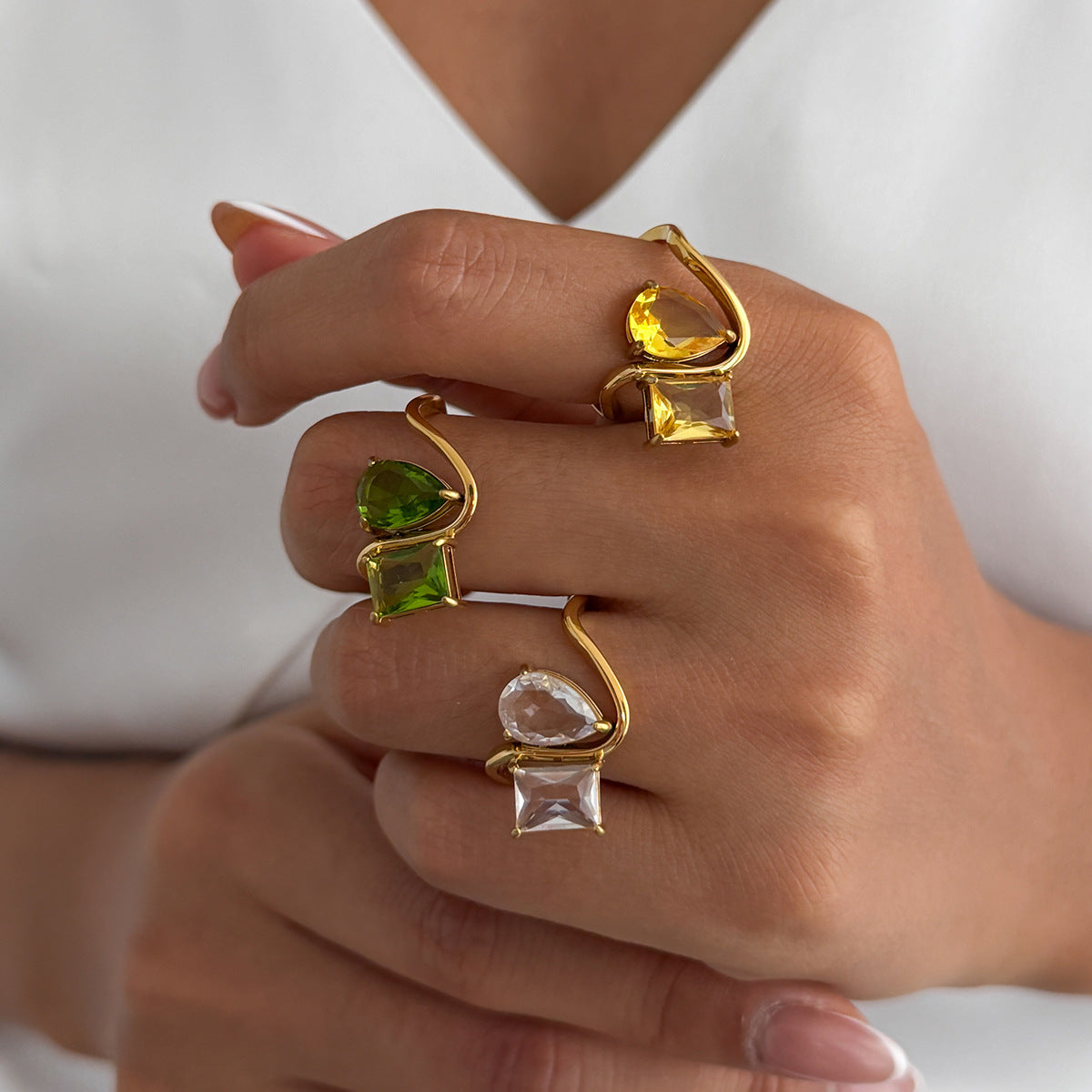 Planderful Vienna Verve Stainless Steel S Curve Zircon Ring For Modern Women Statement Jewelry