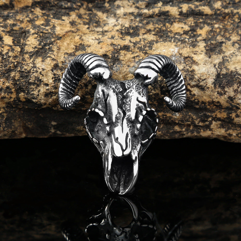 European American Retro Titanium Steel Sheep's Head Necklace