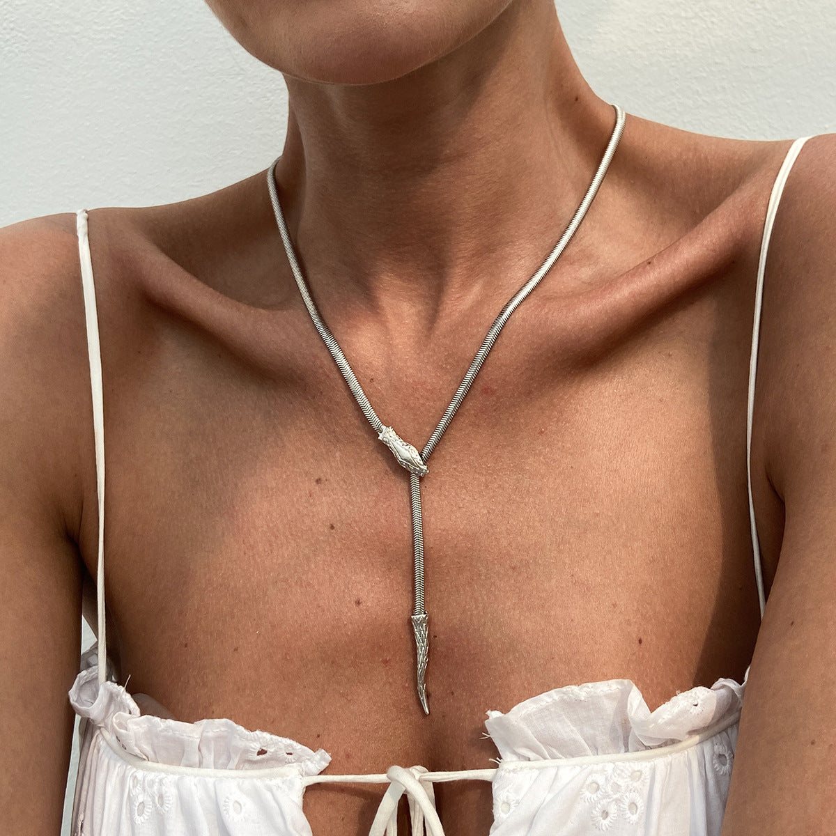 Planderful Vienna Verve Necklace – Versatile Snake-Shaped Design