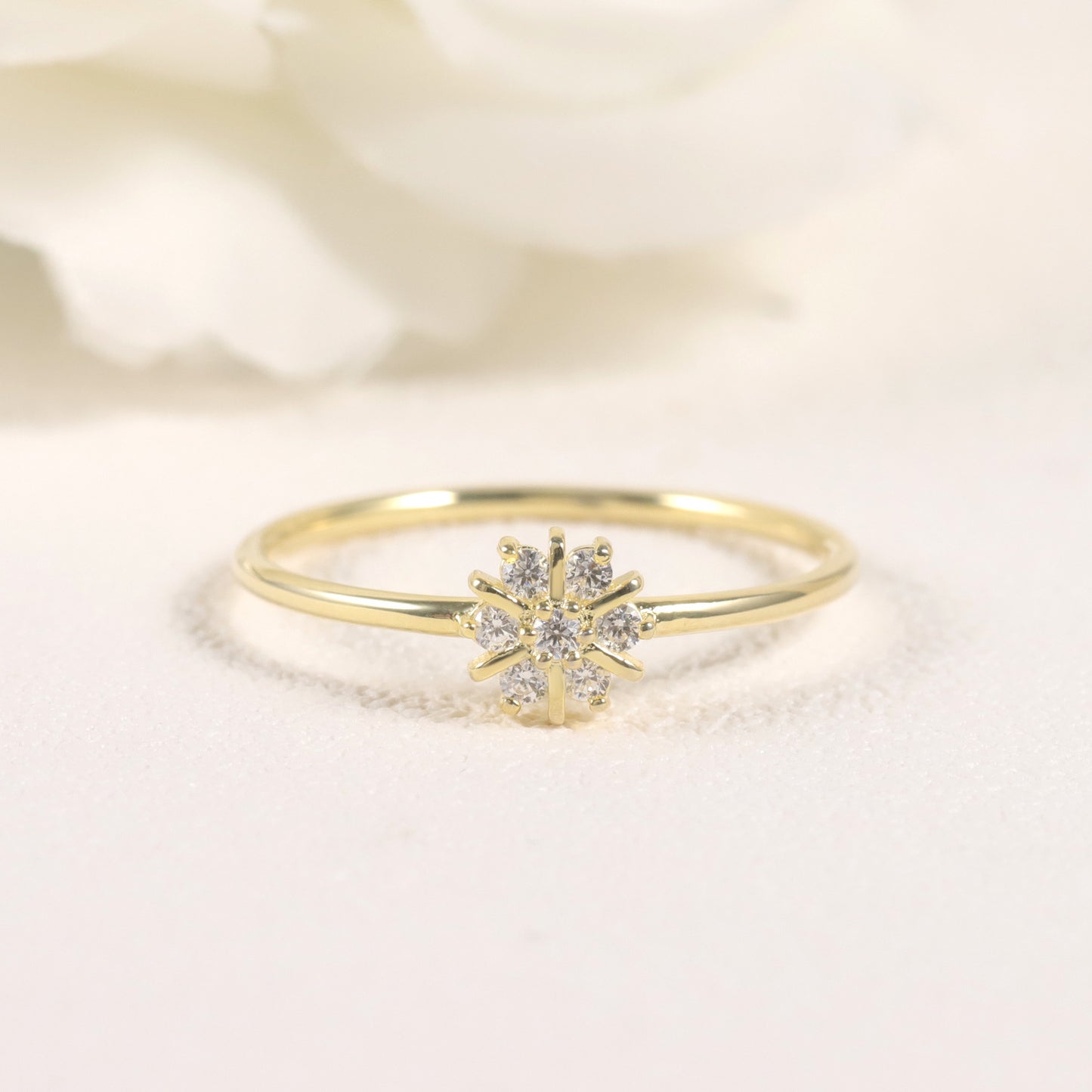 Autumn And Winter New Snowflake Ring S925 Sterling Silver Moissanite Women's Golden Dawn Series