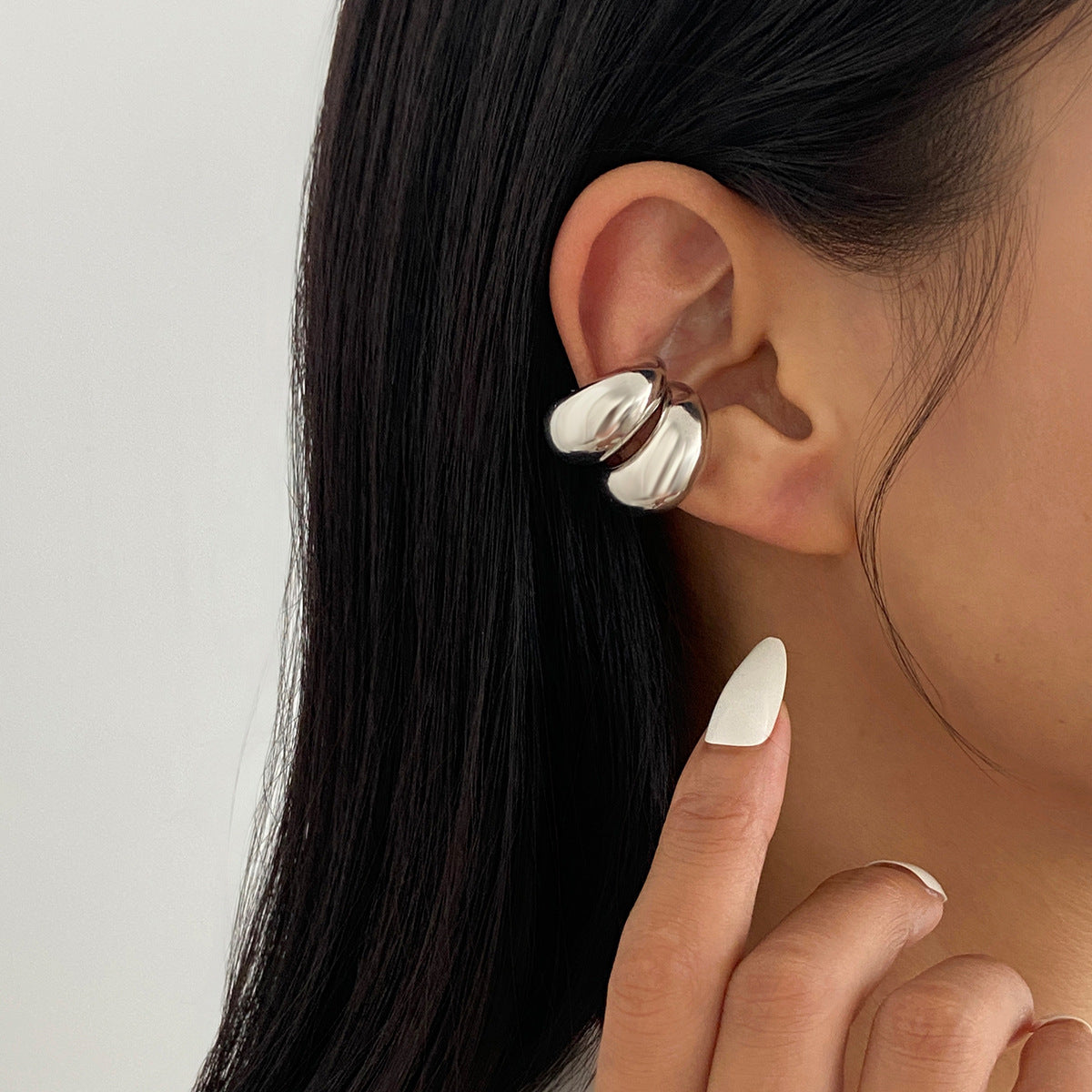 Planderful Vienna Verve C Shaped Ear Clips Statement Smooth Opening Versatile Stackable For Modern Women