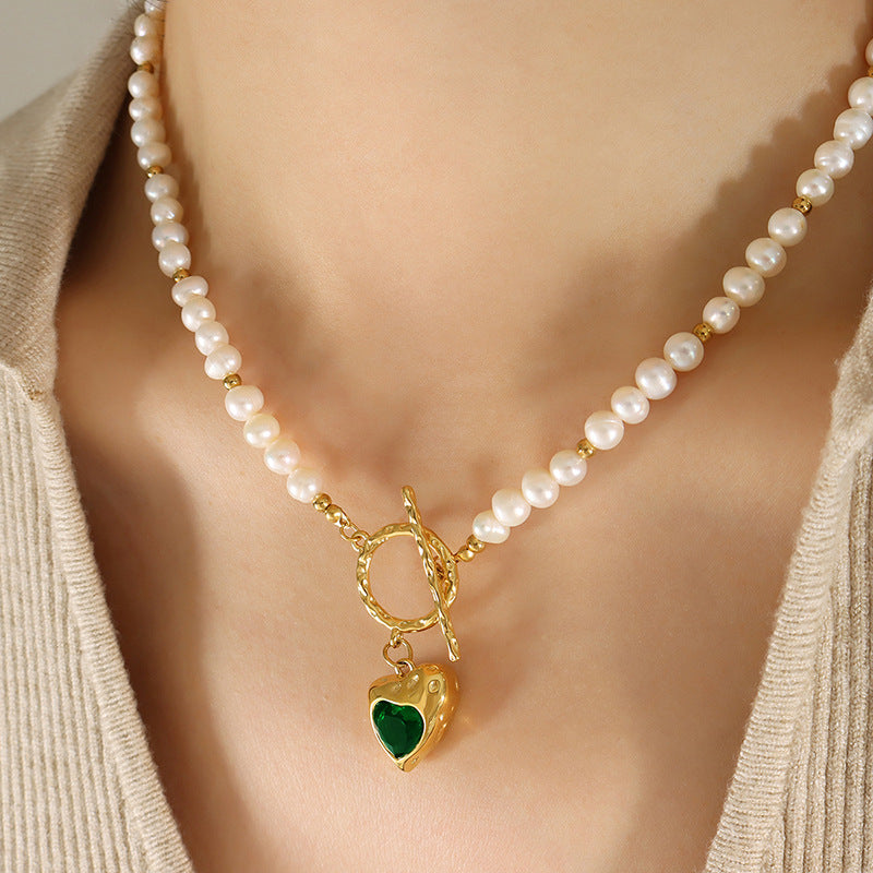 Unique Design Fashion Necklace with Zircon Heart Pendant and Freshwater Pearl Chain