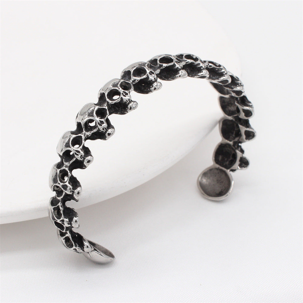 Planderful Everyday Genie – European and American Retro Skull Men's Titanium Steel Bracelet