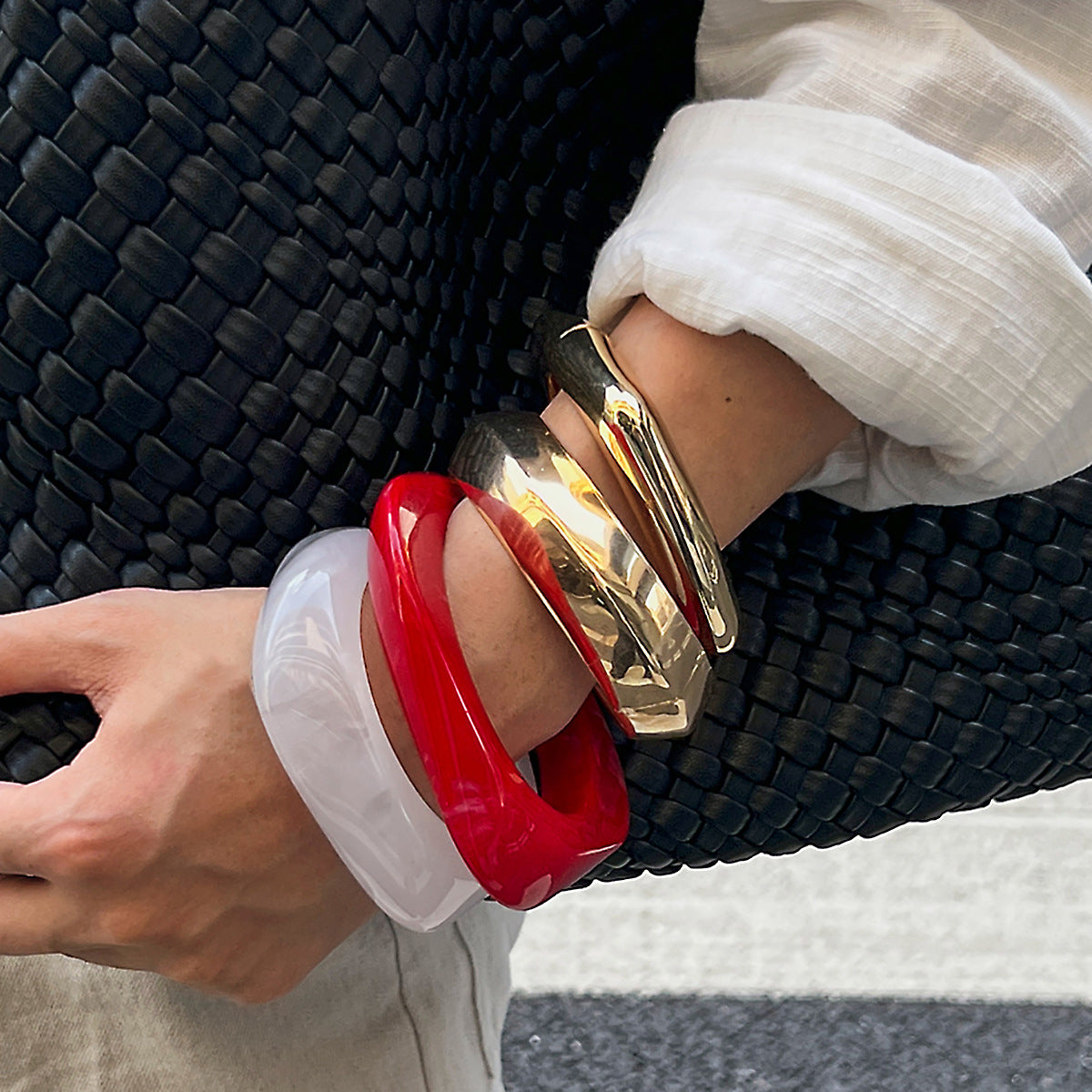 Planderful Vienna Verve Metal Bracelet For Women Smooth Surface Statement Jewelry