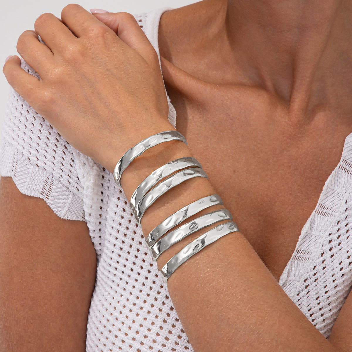 Planderful Vienna Verve Opening Statement Bracelet For Women Geometric Heavy Industry Jewelry