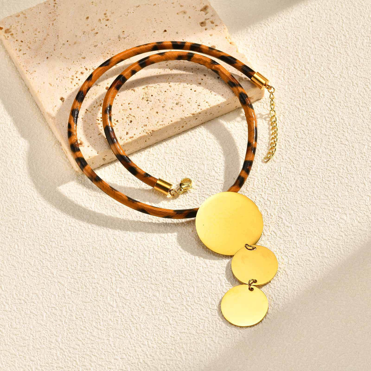 Stainless Steel Irregular Disc Leopard Print Leather Rope Sunflower Leaf Design Necklace
