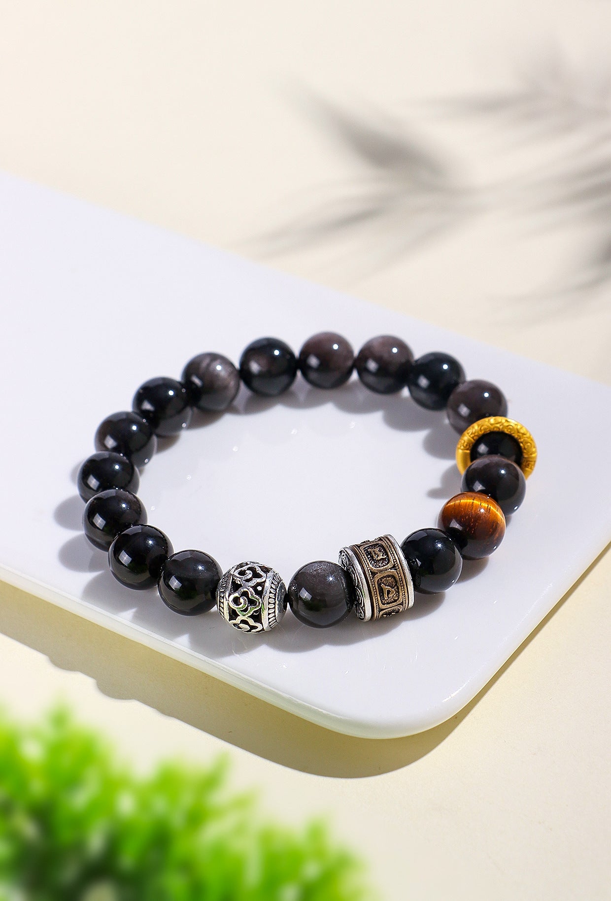 Planderful Fortune's Favor Bracelet – Unique Literary and Retro Design