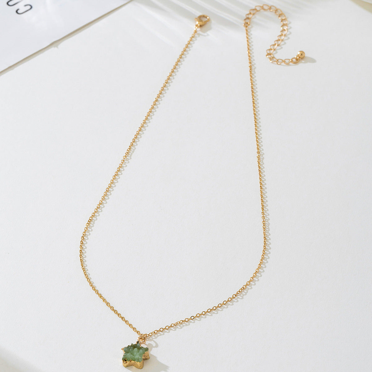 Planderful Vienna Verve Necklace – Stylish Minimalist Metal Chain with Cute Green Star Pendant