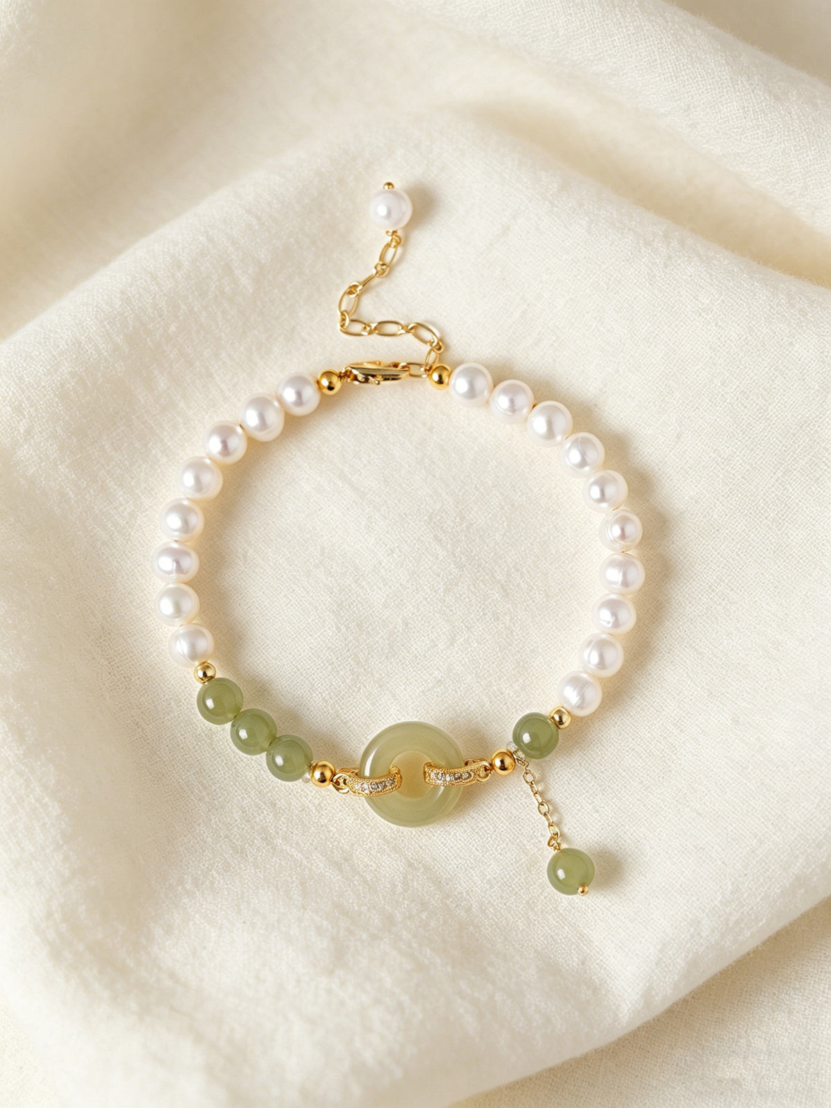 Hetian Jade & Freshwater Pearl Peace Buckle Set