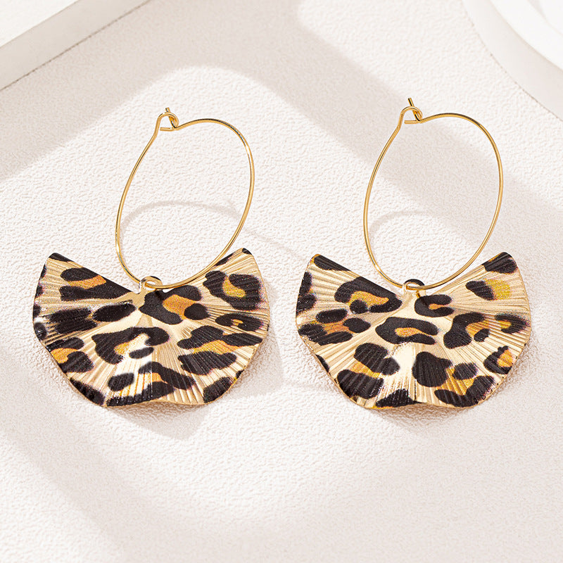 Planderful Vienna Verve Earrings – Stylish Metal Leopard Print Design