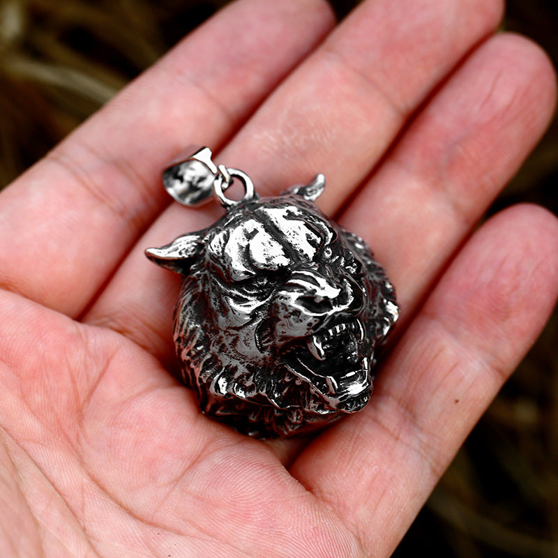 Titanium Steel Tiger Head Pendant - Retro Cross-Border Jewelry for Men