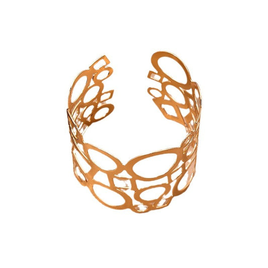 Chic Vintage-inspired Metal Circular Cuff for Women