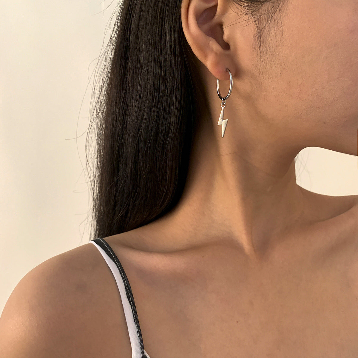 European and American Fashion Jewelry Set with Geometric Earrings and Lightning Pendant