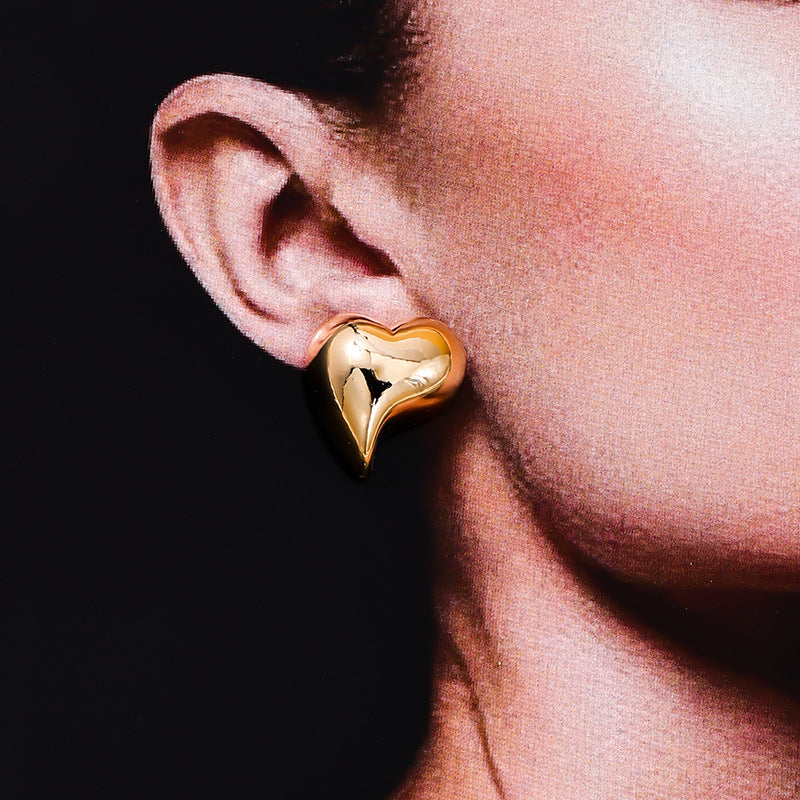 Charming Vienna Verve Metal Stud Earrings for Fashionable Travelers and Sweet Love Mood Women's Style