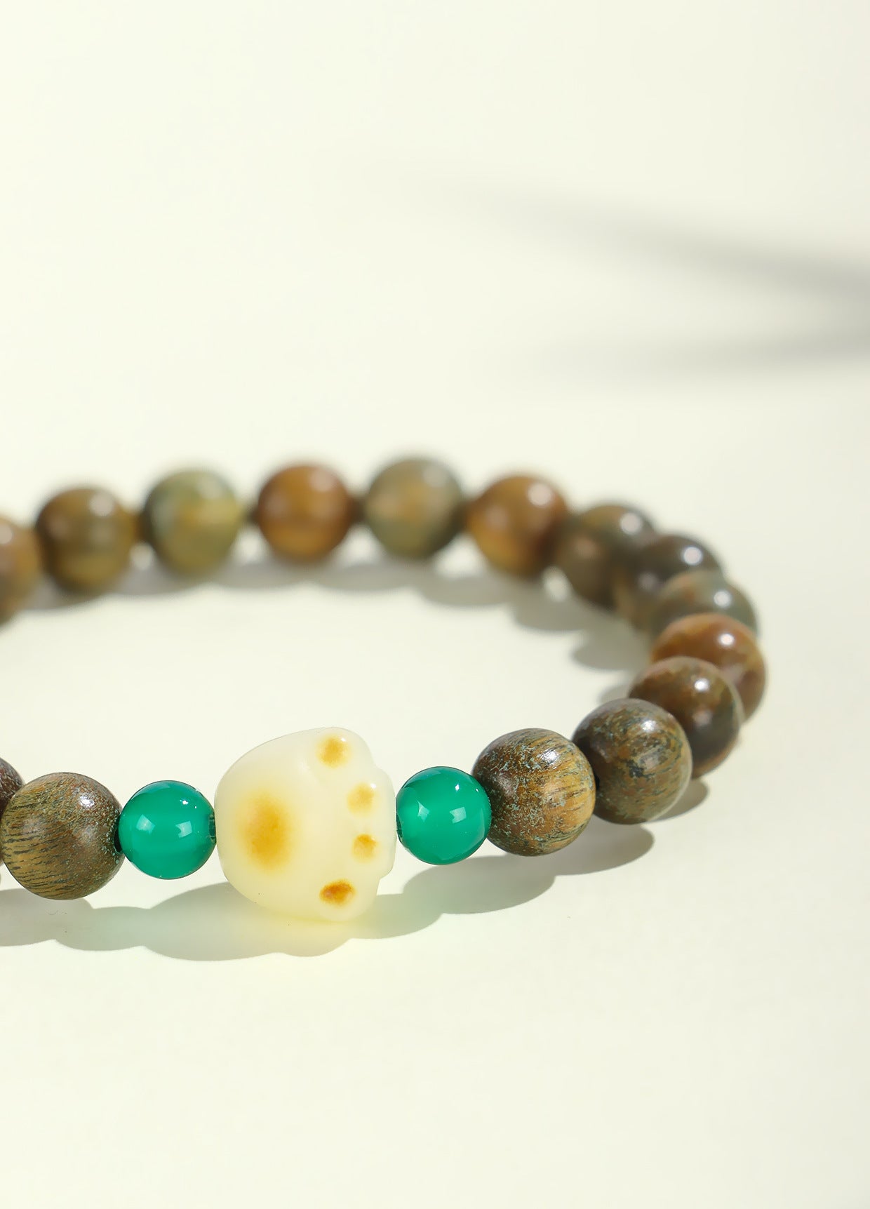 Planderful Fortune's Favor Bracelet – Retro Ethnic Style with Cat Claw Beads