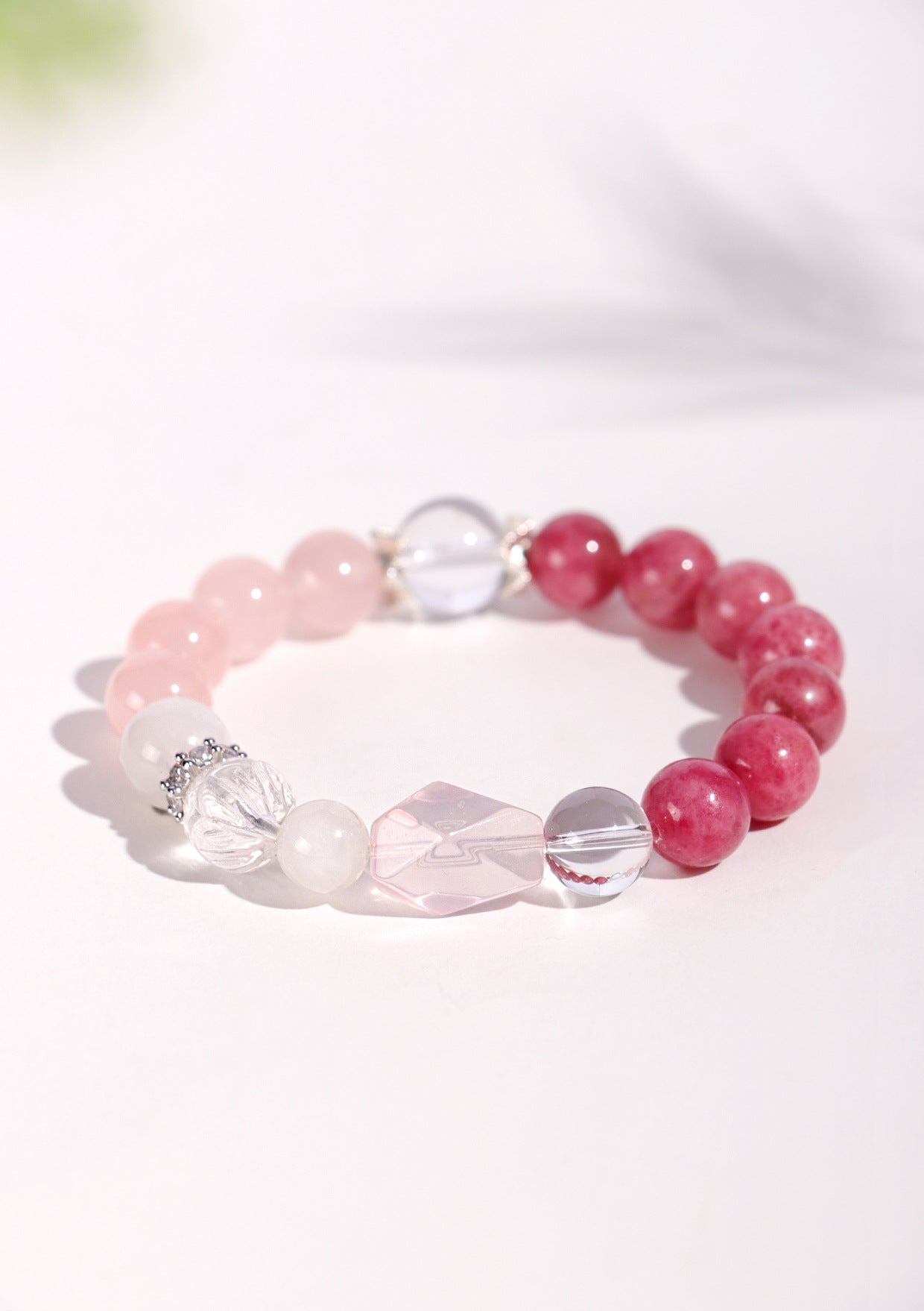 Planderful Fortune's Favor Bracelet – Elegant Pigeon Blood Red Strawberry Crystal Design