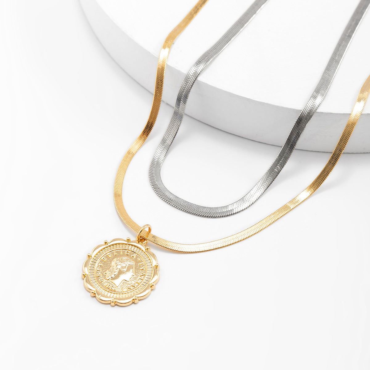 Planderful Vienna Verve Necklace – Versatile Geometric Design