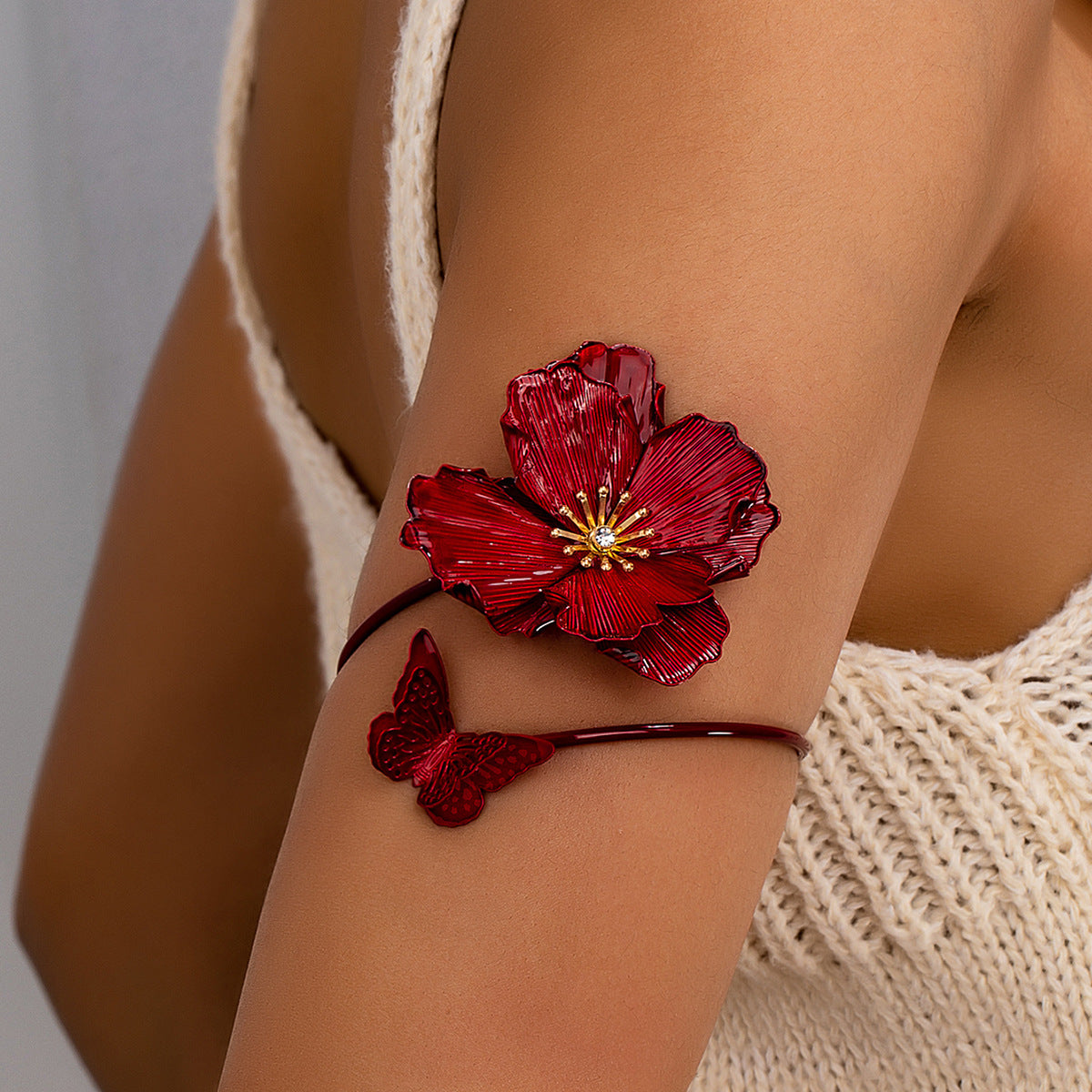 Planderful Vienna Verve Bracelet – Stylish Multi-Layered Metal Design