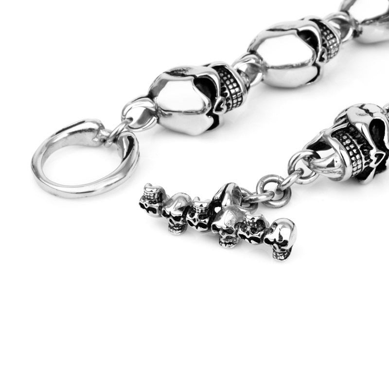 Bold Skull Punk Necklace for Men - European and American Fashion Statement