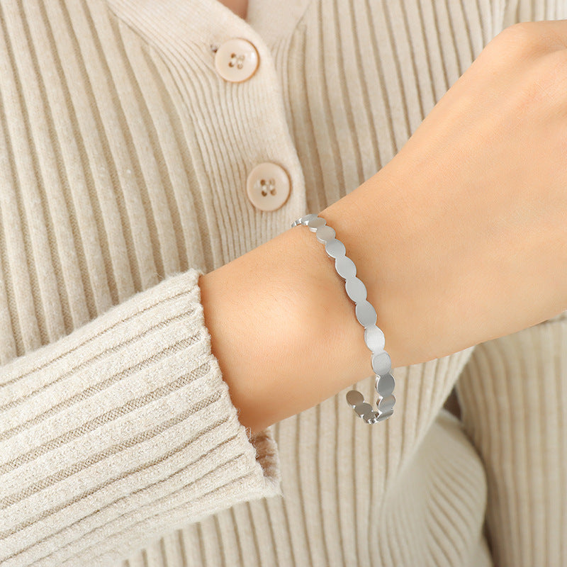 Nordic Charm Modern Cold Instagram Style Minimalist Oval Link Earring and Bracelet Set