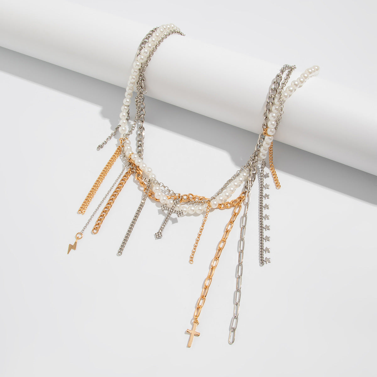 Planderful Vienna Verve Necklace – Elegant Imitation Pearl Design