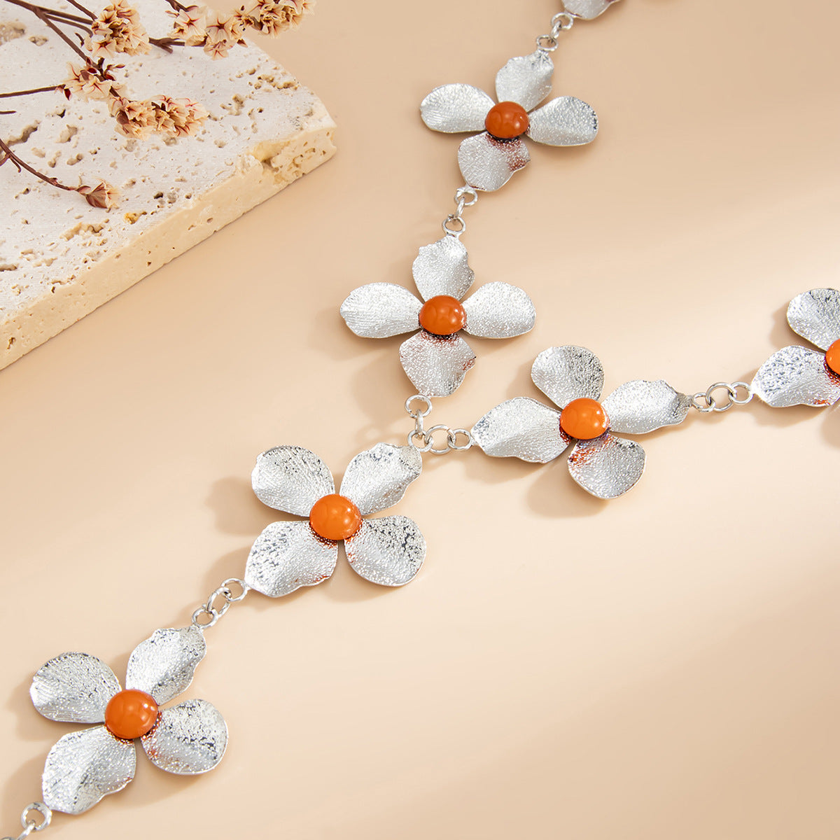 Four-Leaf Flower Y-Shaped Fringe Necklace