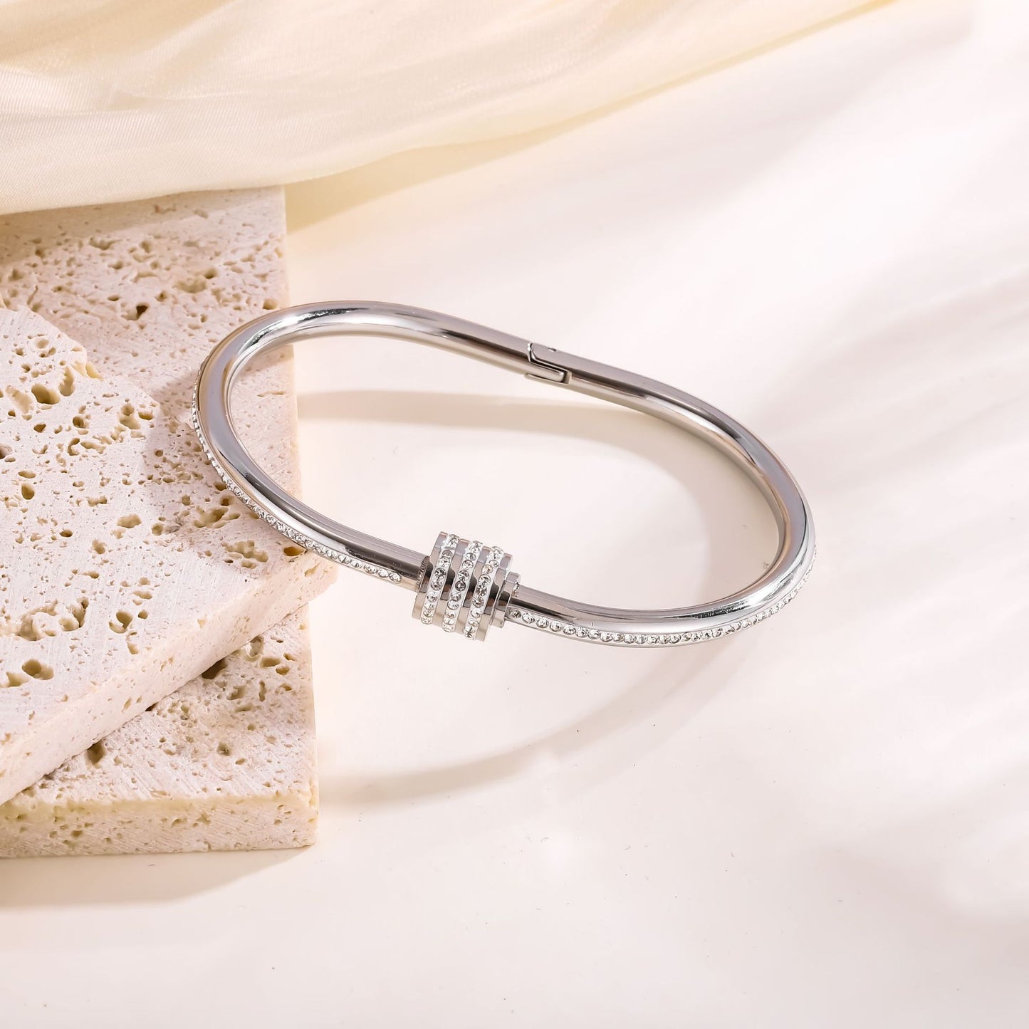 Planderful Jewelry Rose Gold Open Bangle Bracelet