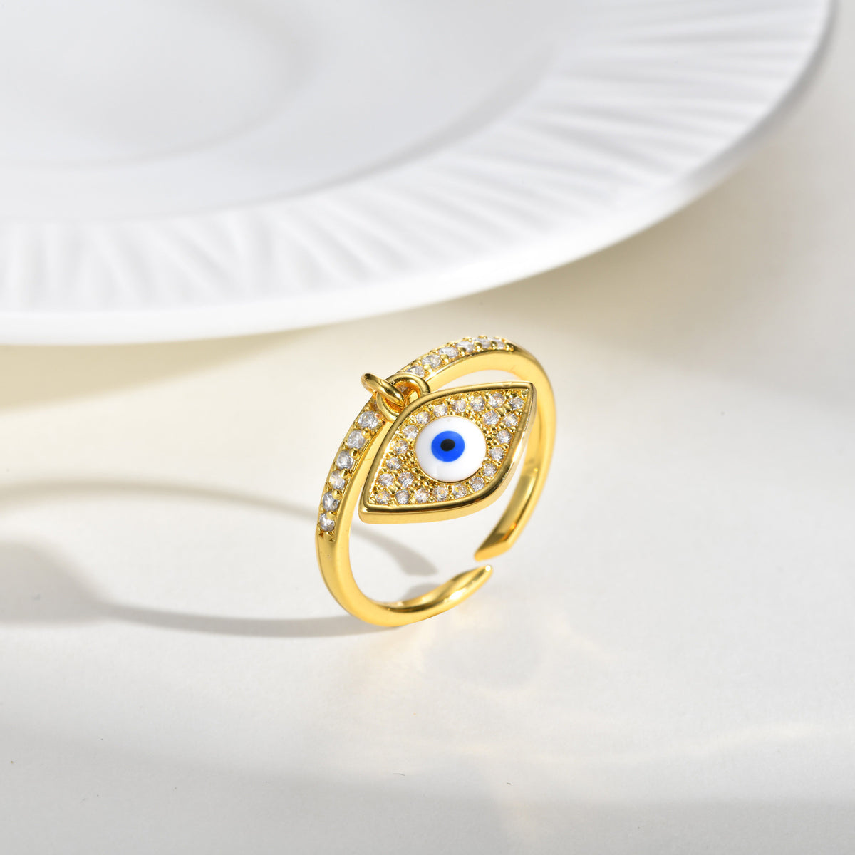 Copper Material Is Hot In Europe & The United States – & The Micro-Inlaid Zircon Ring