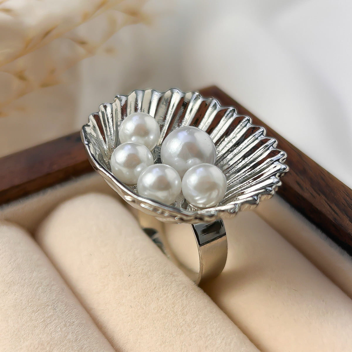 Planderful Vienna Verve Ring – Exaggerated Creative Design with Imitation Pearls