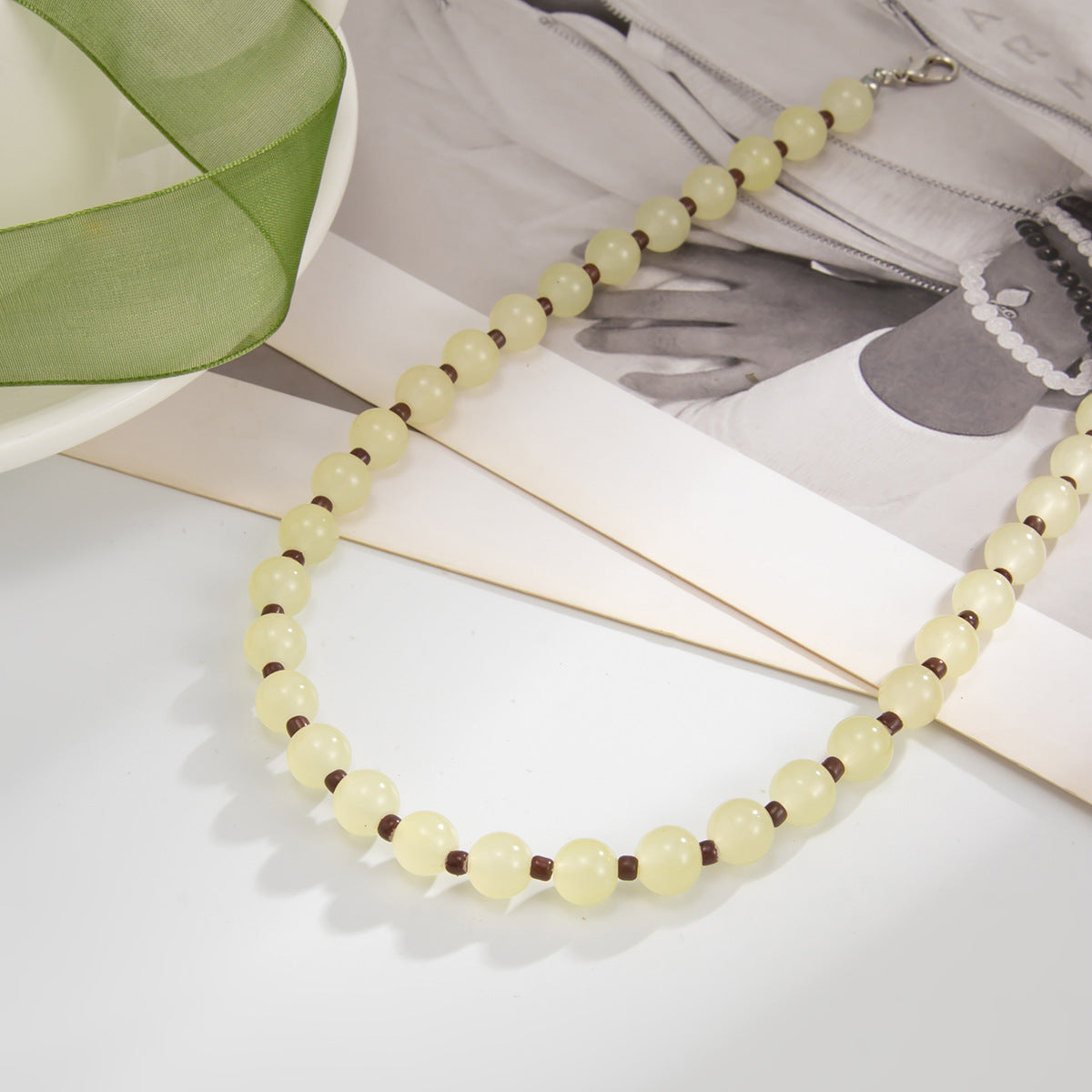 Ethnic Color Bead Collarbone Necklace